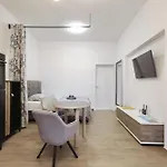 The Oasis דירה זאדאר